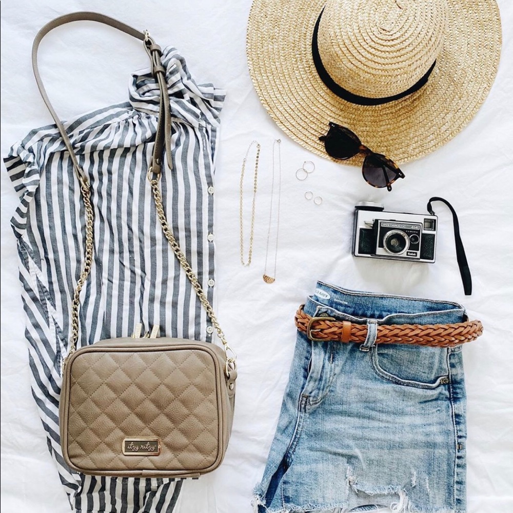 Itzy Ritzy Cross Body bag